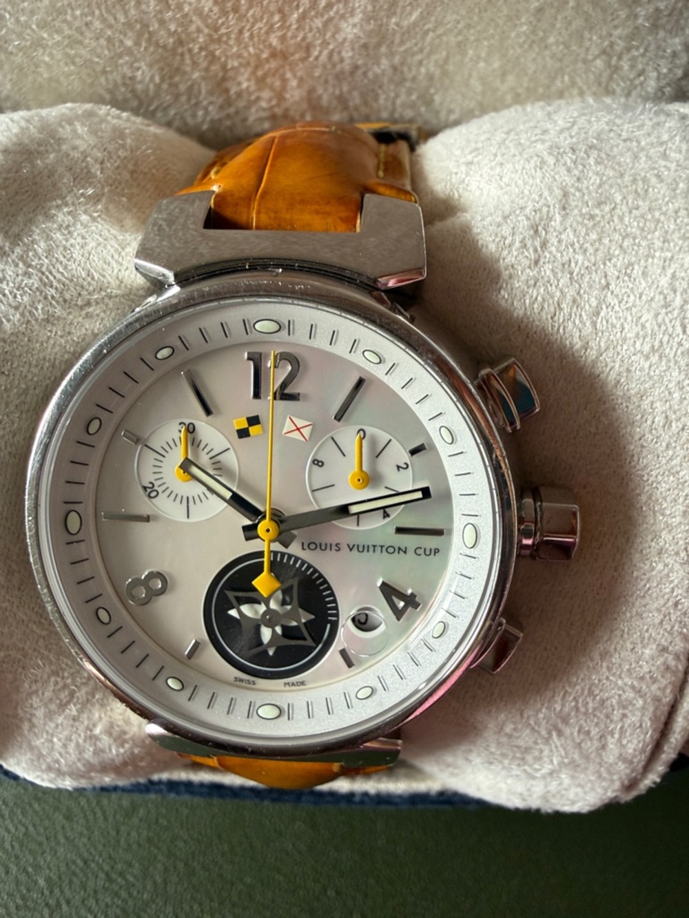 Louis Vuitton Lovely cup Tambour White Dial Chronograph with Yellow Accents